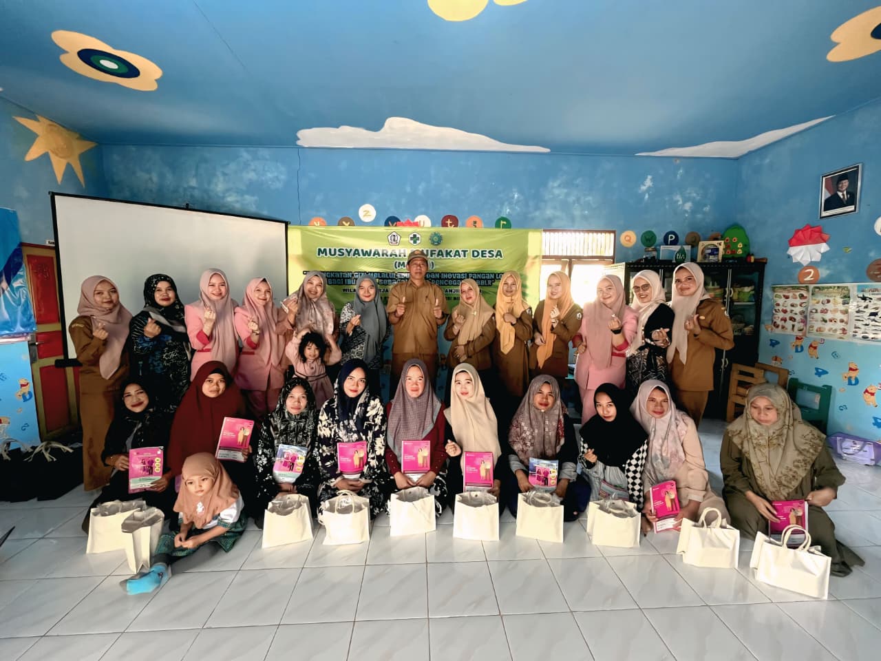 Mahasiswa Profesi Bidan Implementasikan Ilmu Lewat Midwifery Project di Puskesmas Anjir, Barito Kuala