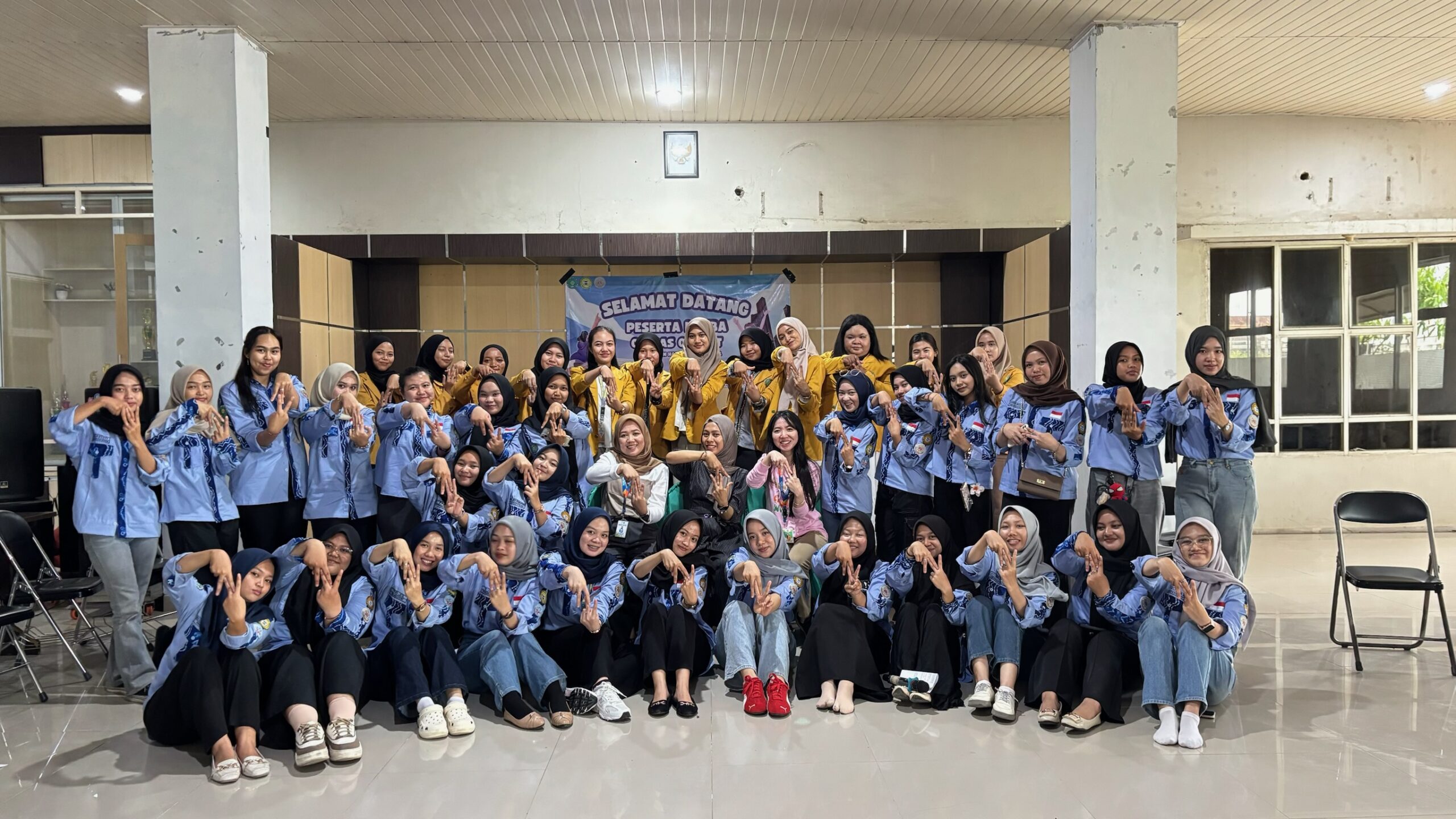 Hangat dan Penuh Semangat! Mahasiswa Kebidanan UNISM Rayakan Hari Bidan Nasional dengan Gebyar Kegiatan untuk Perkuat Kekeluargaan
